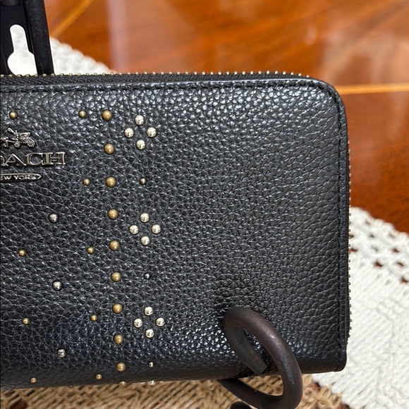 NWOT Coach Bandana Rivets Studded Black Pebbled Leather Accordion Wallet - Picture 6 of 14